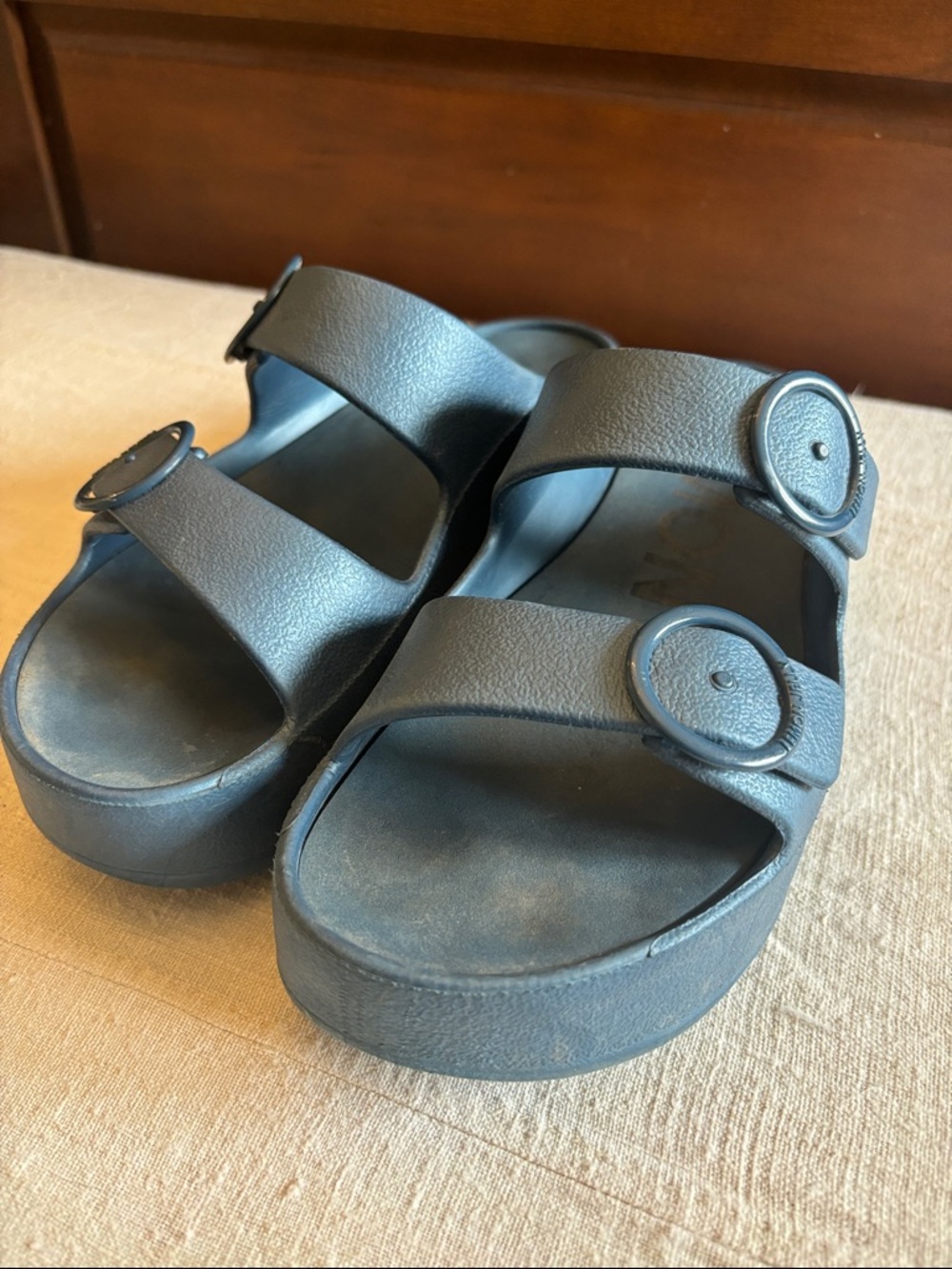 Lemon Jelly metallic blue platform Sandals